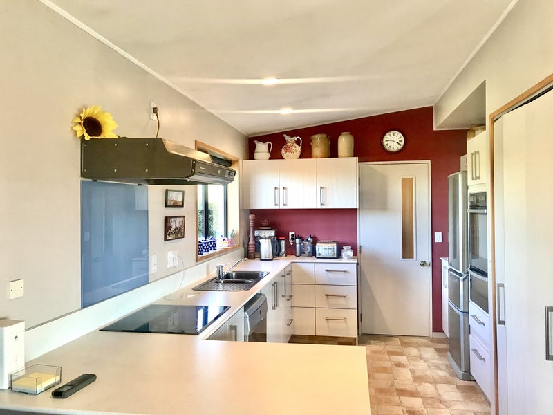 4 Kamaka Crescent, Bridge Hill, Alexandra - Carousel 2