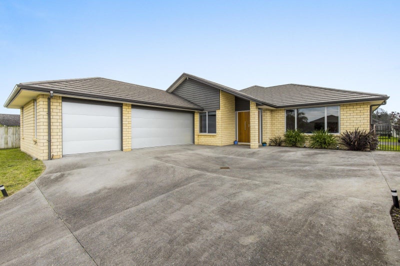 21 Brad Avenue, Flagstaff, Hamilton - Carousel 1