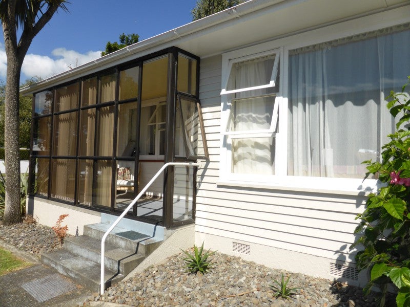 1 Te Awe Awe Court, Hokowhitu, Palmerston North - Carousel 2