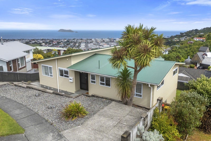 42 Mulberry Street, Maungaraki, Lower Hutt - Carousel 1