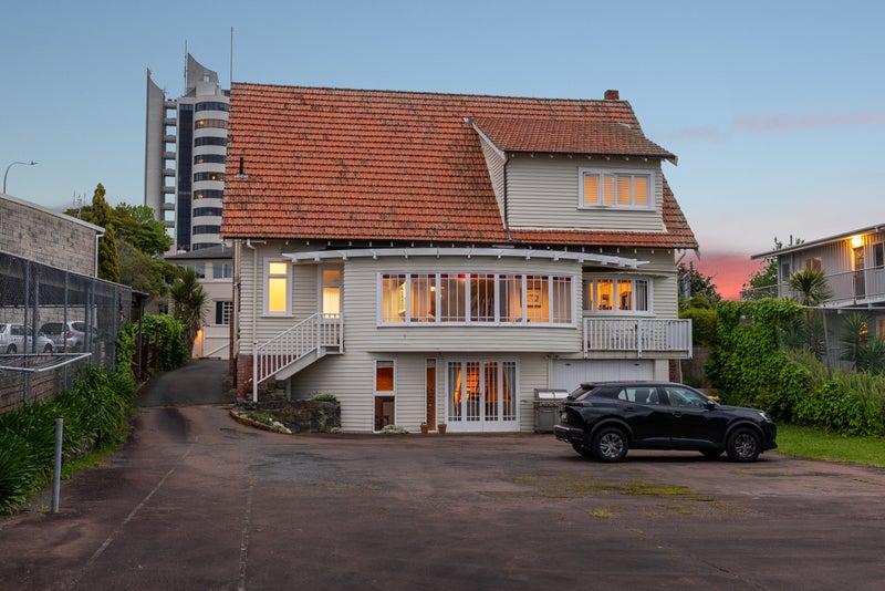 3 Orakei Road, Remuera, Auckland - Carousel 2