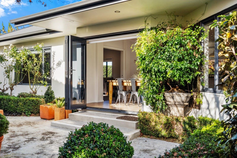 27 Napier Street, Jervoistown, Napier - Carousel 2