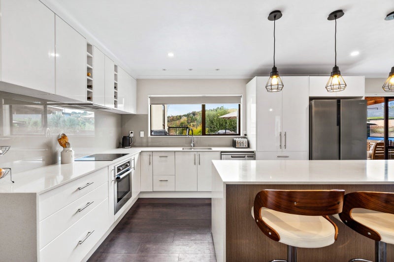 6 Cumberland Rise, Taradale, Napier - Carousel 2