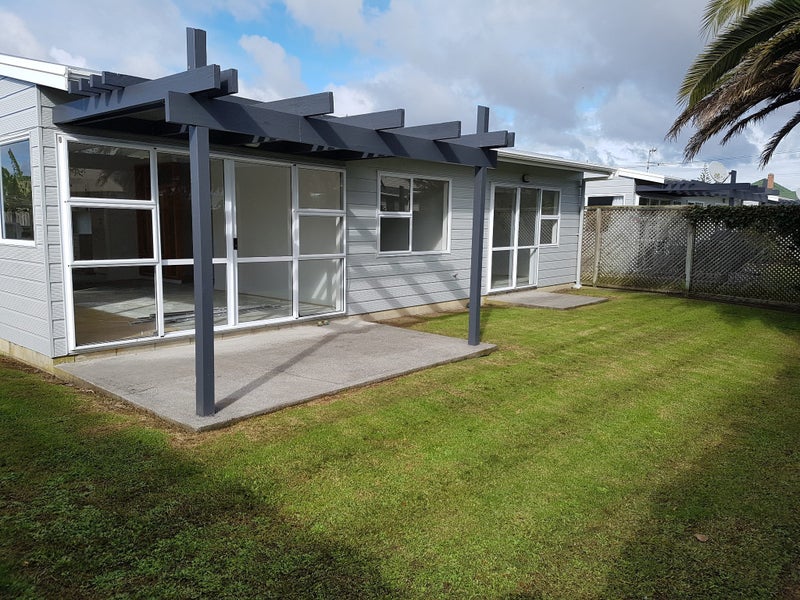 3/25 Oakley Avenue, Waterview, Auckland - Carousel 1