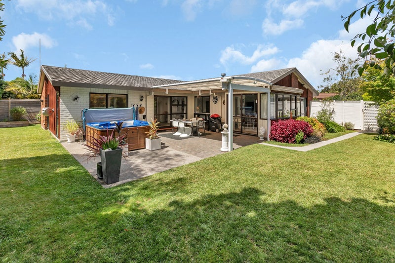 20 Augusta Place, Kamo, Whangarei - Carousel 1