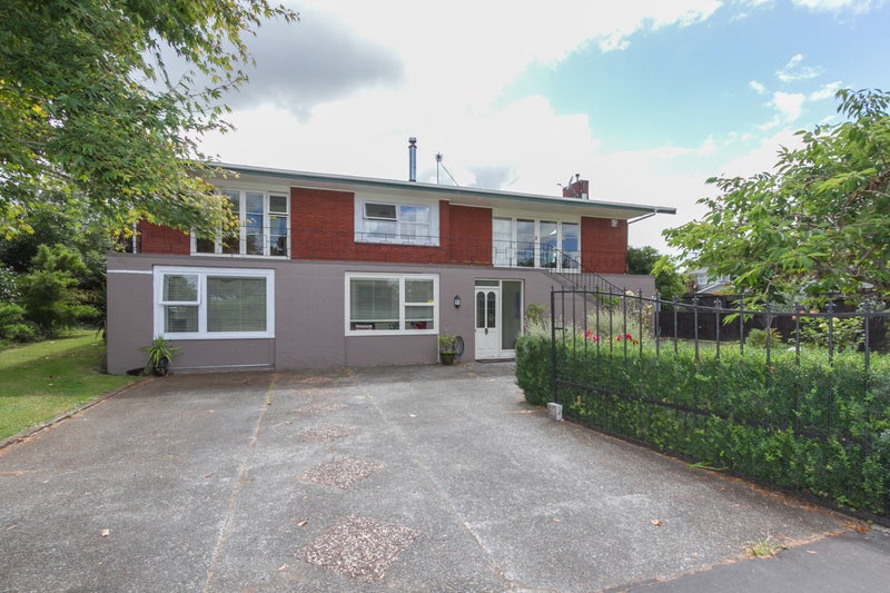 1060 River Road, Queenwood, Hamilton - Carousel 1