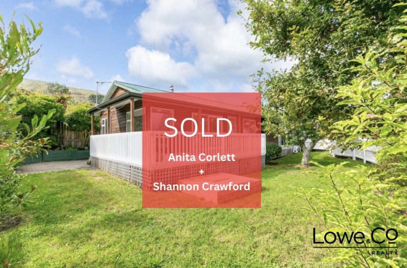 21A Mexted Terrace, Tawa, Wellington - Carousel 1