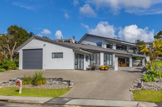 10 Willjames Avenue, Algies Bay, Warkworth  - Carousel 1