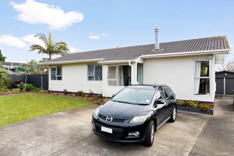 23 Pulman Place, Clover Park, Auckland - Carousel 1