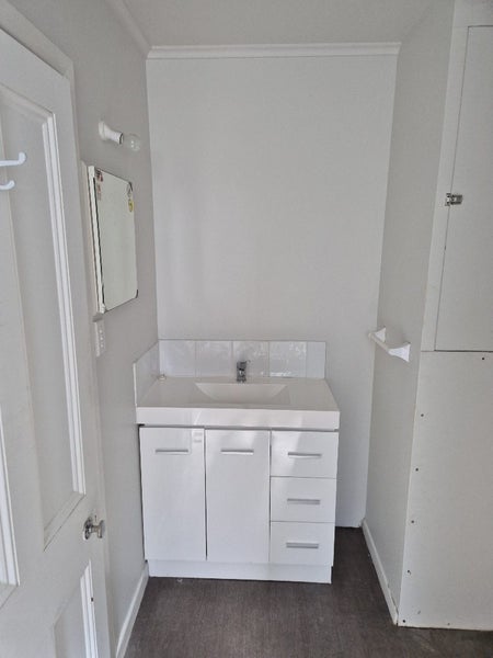 20 Herald Street, Berhampore, Wellington - Carousel 8