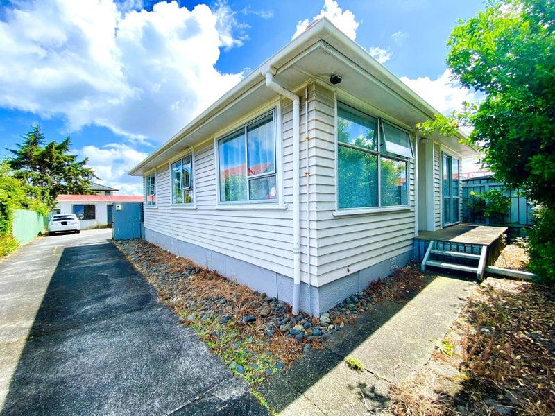 2/42 Orams Road, Hillpark, Auckland - Carousel 11