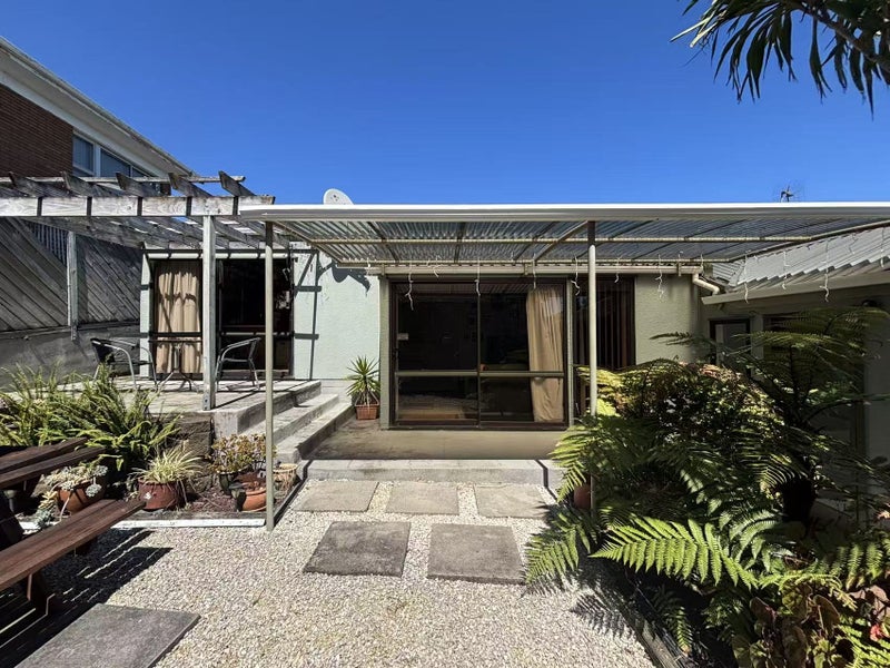 2/27 Marriott Road, Pakuranga, Auckland - Carousel 1