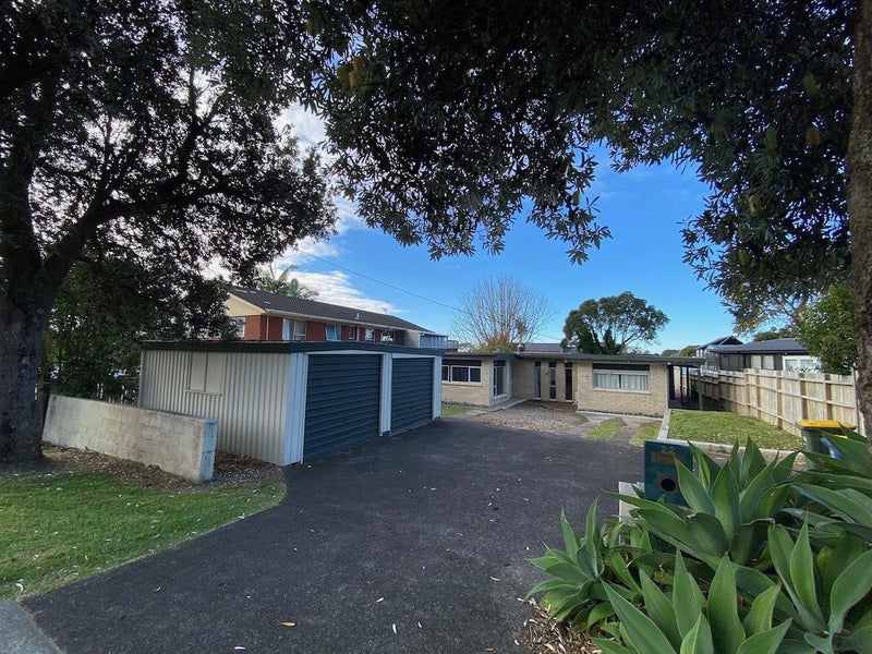 22 Tauhinu Road, Greenhithe, Auckland - Carousel 2