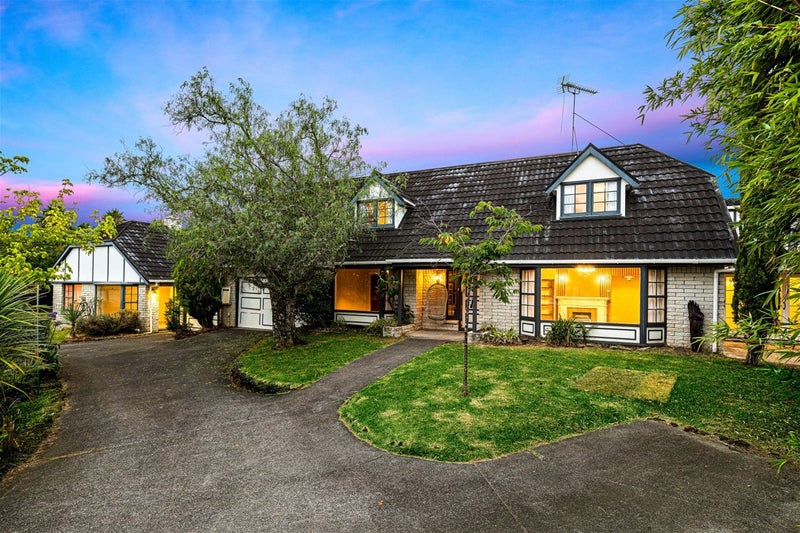 14 Lydford Place, Glendene, Auckland - Carousel 1