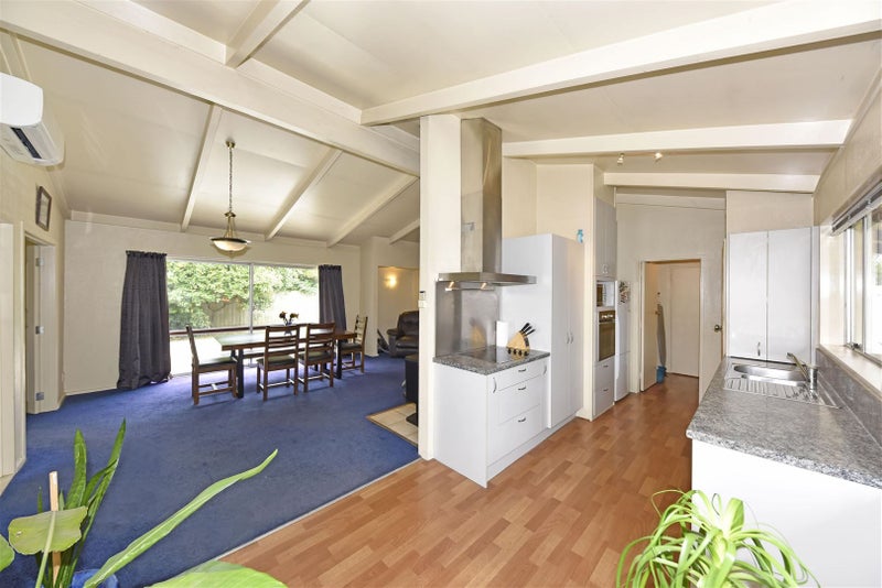 9 Hersham Place, Bromley, Christchurch - Carousel 1