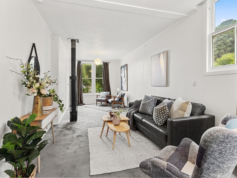 5 Edinburgh Terrace, Berhampore, Wellington - Carousel 2