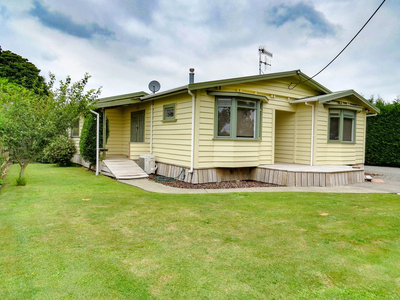 59 East Bank Road, Thornton - Carousel 35