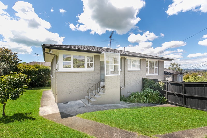 1/239 St Johns Road, Meadowbank, Auckland - Carousel 1