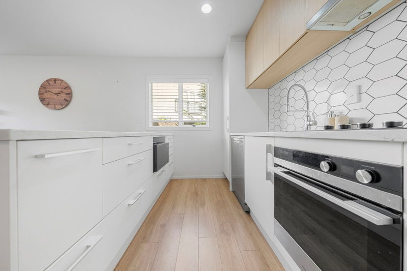 97J Mays Road, Onehunga, Auckland - Carousel 1