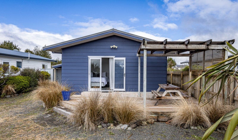 17C Millar Street, Waimarino, National Park - Carousel 2