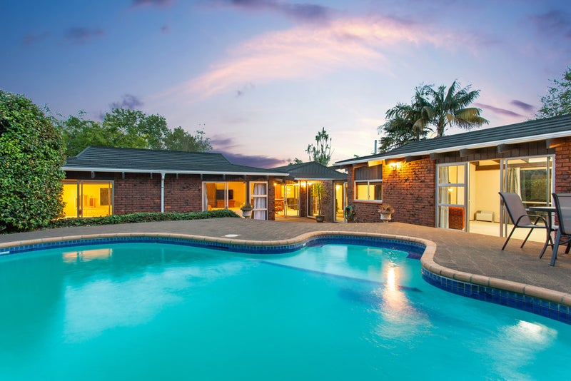 5 Wade Street, Blockhouse Bay, Auckland - Carousel 1