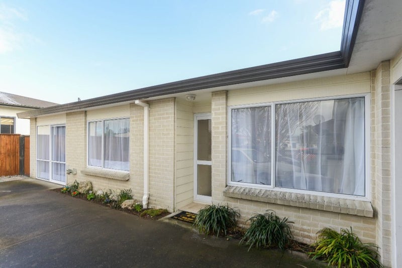 2/1400 Woodstock Avenue, Mayfair, Hastings - Carousel 1