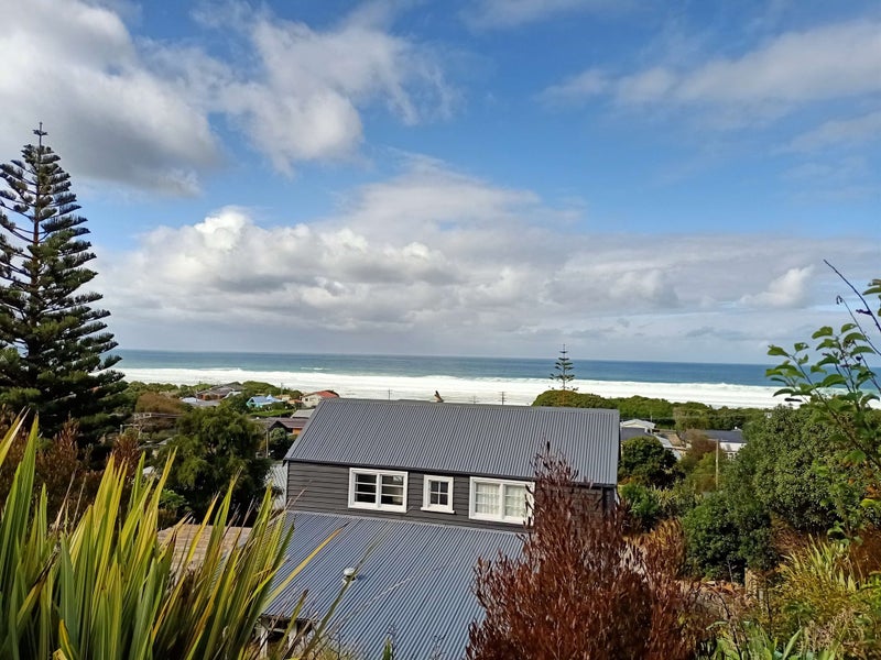 17 Queen Street, Brighton, Dunedin - Carousel 2