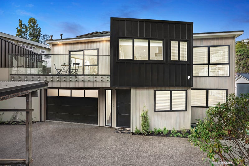 10A Crieff Street, Northland, Wellington - Carousel 1