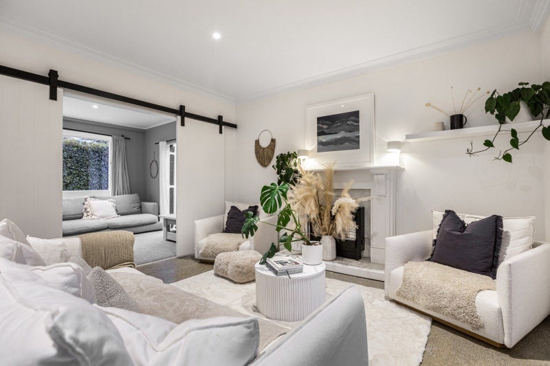 32 Russell Street, Stanley Point, Auckland - Carousel 2