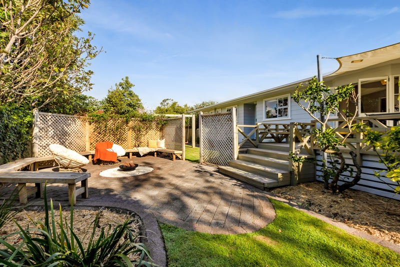 279 Carrington Street, Vogeltown, New Plymouth - Carousel 35