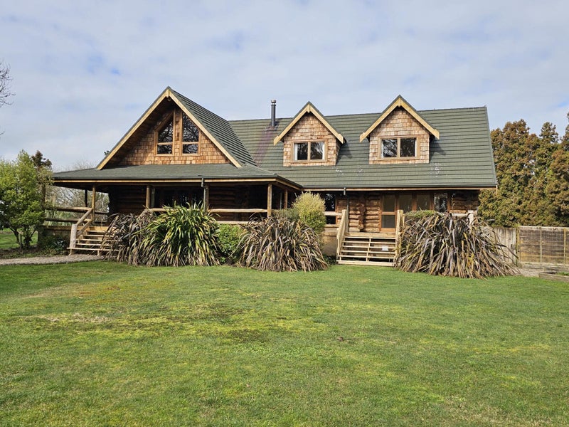 207 Houchens Road, Glenview, Hamilton - Carousel 1