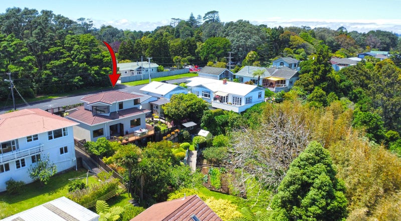 22 Victoria Road, New Plymouth, New Plymouth - Carousel 2