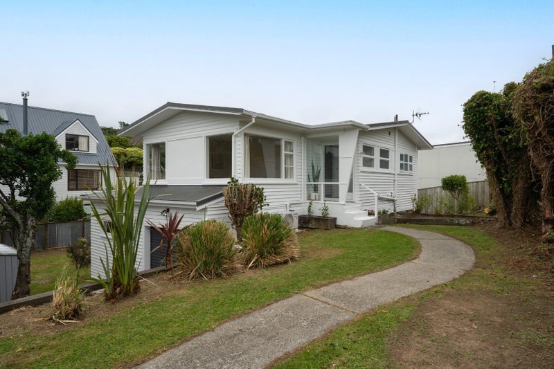 2 Ironside Road, Johnsonville, Wellington - Carousel 1