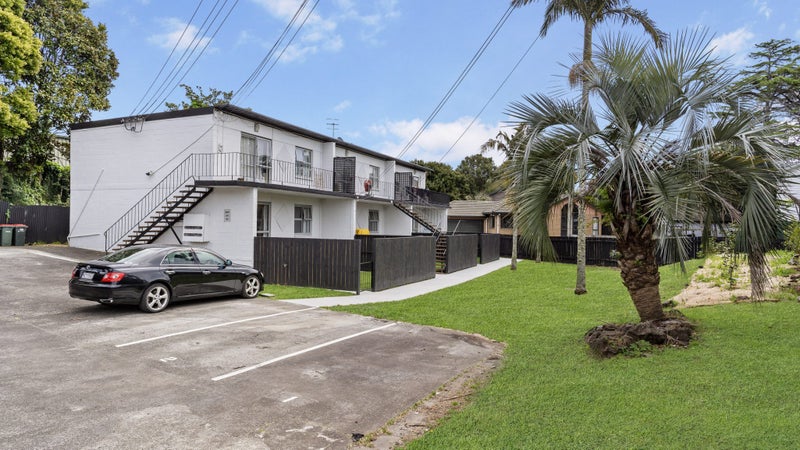 6/12 Clare Place, Mount Wellington, Auckland - Carousel 1