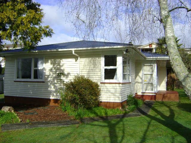 15 Aurora Terrace, Hillcrest, Hamilton - Carousel 1