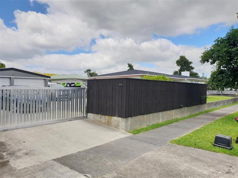 24 Motuoapa Place, Kelvin Grove, Palmerston North - Carousel 15