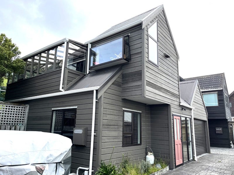 2/64 Kaikoura Street, Maupuia, Wellington - Carousel 1