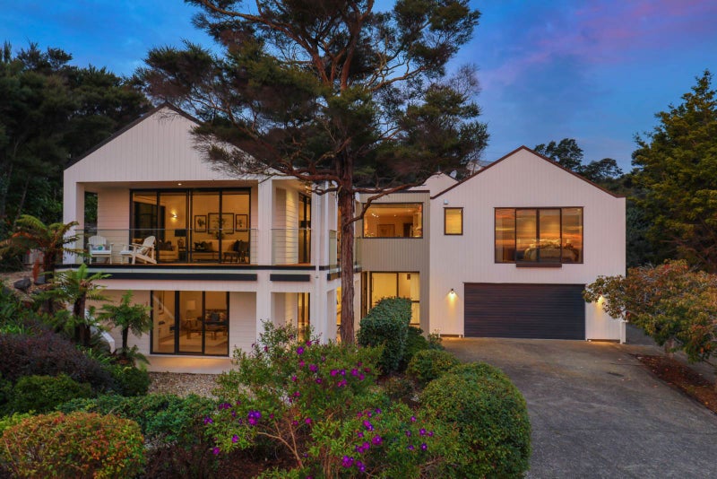 8 The Knoll, Greenhithe, Auckland - Carousel 21