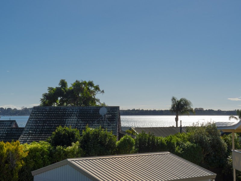 14 Rangataua Street, Welcome Bay, Tauranga - Carousel 2