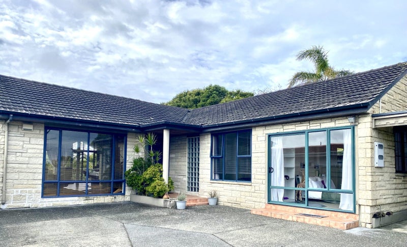 473 East Coast Road, Murrays Bay, Auckland - Carousel 1