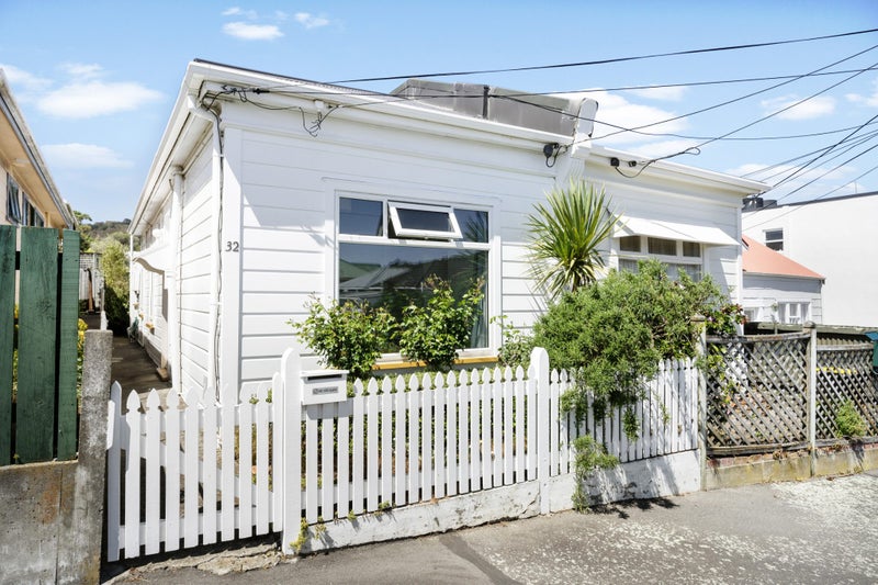 32 Rhodes Street, Newtown, Wellington - Carousel 1