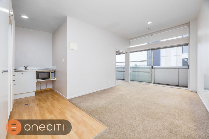 31/8 Clayton Street, Newmarket, Auckland - Carousel 1