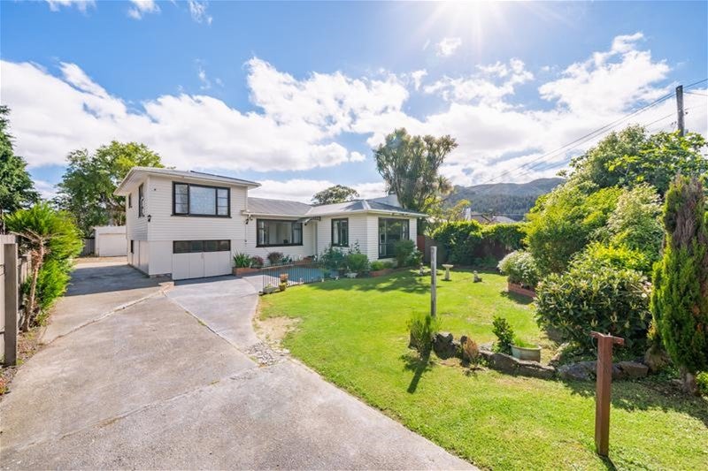 9 Norfolk Street, Wainuiomata, Lower Hutt - Carousel 2