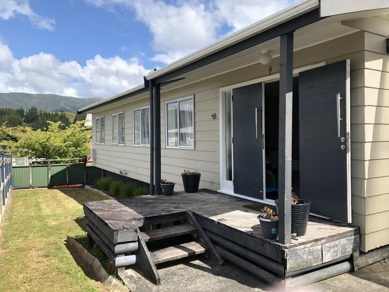23 Aniseed Grove, Timberlea, Upper Hutt - Carousel 1