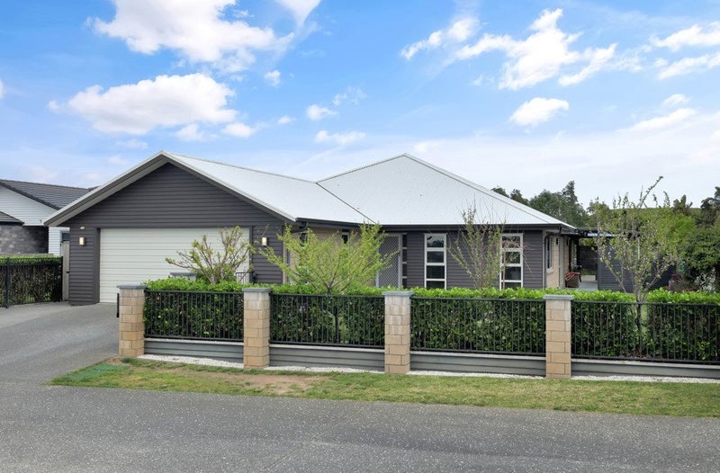 39 Montia Close, Papamoa Beach, Papamoa - Carousel 1