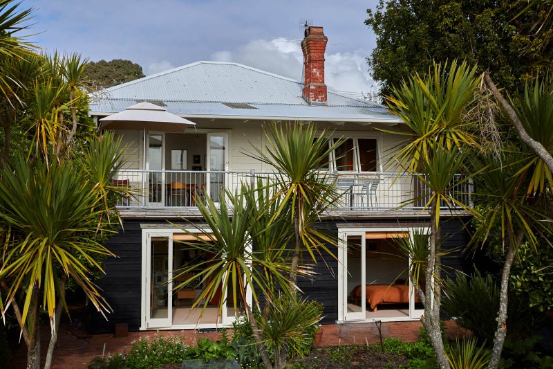 6 Waterview Road, Stanley Point, Auckland - Carousel 1