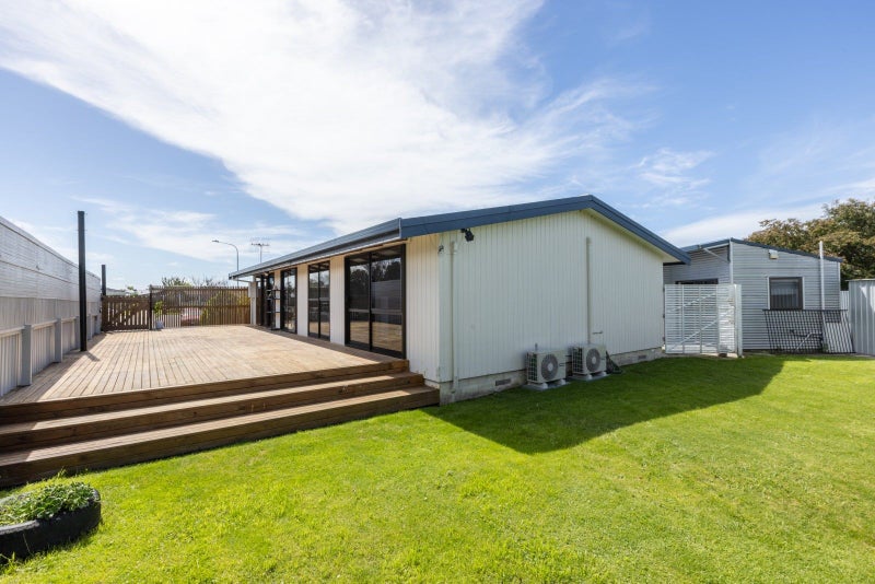3 Dorset Place, Tamatea, Napier - Carousel 2