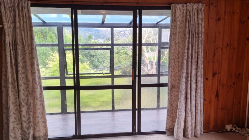 13 Toporoa View, Ascot Park, Porirua - Carousel 2
