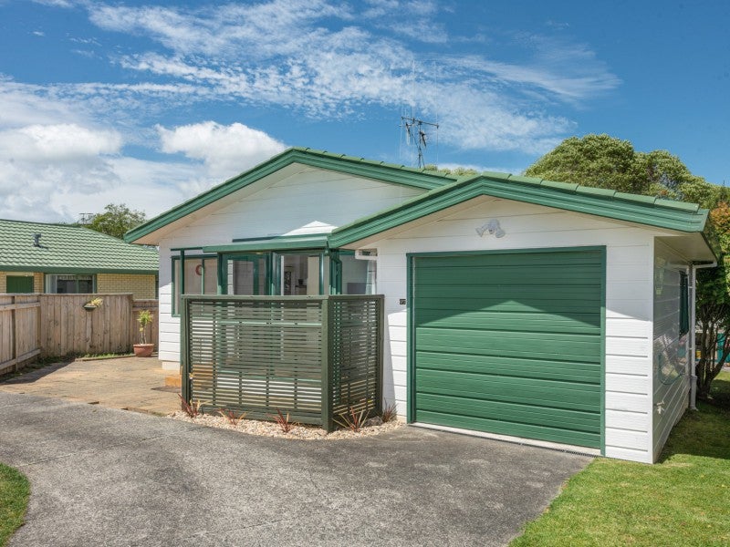 67 Grantston Drive, Pyes Pa, Tauranga - Carousel 1