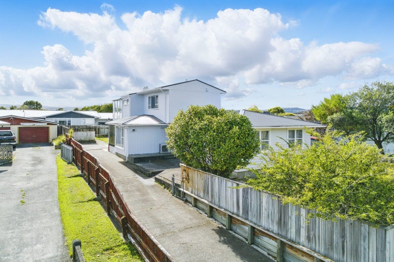 25 Karamea Crescent, Kelvin Grove, Palmerston North - Carousel 2